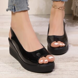 Women'S Stylish Black Wedge Sandals with Thick Soles And Open Toes, Perfect for Comfortable Everyday Wear During Vacations.